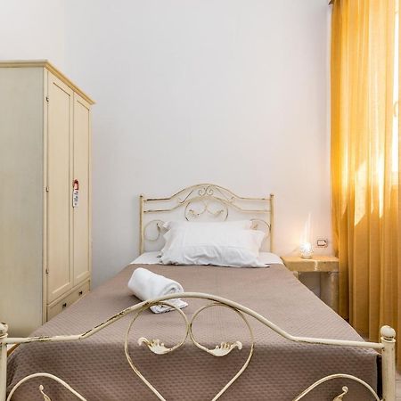 טורה סנטה סאבינה Hotel Reverse מראה חיצוני תמונה