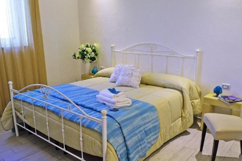 טורה סנטה סאבינה Hotel Reverse מראה חיצוני תמונה